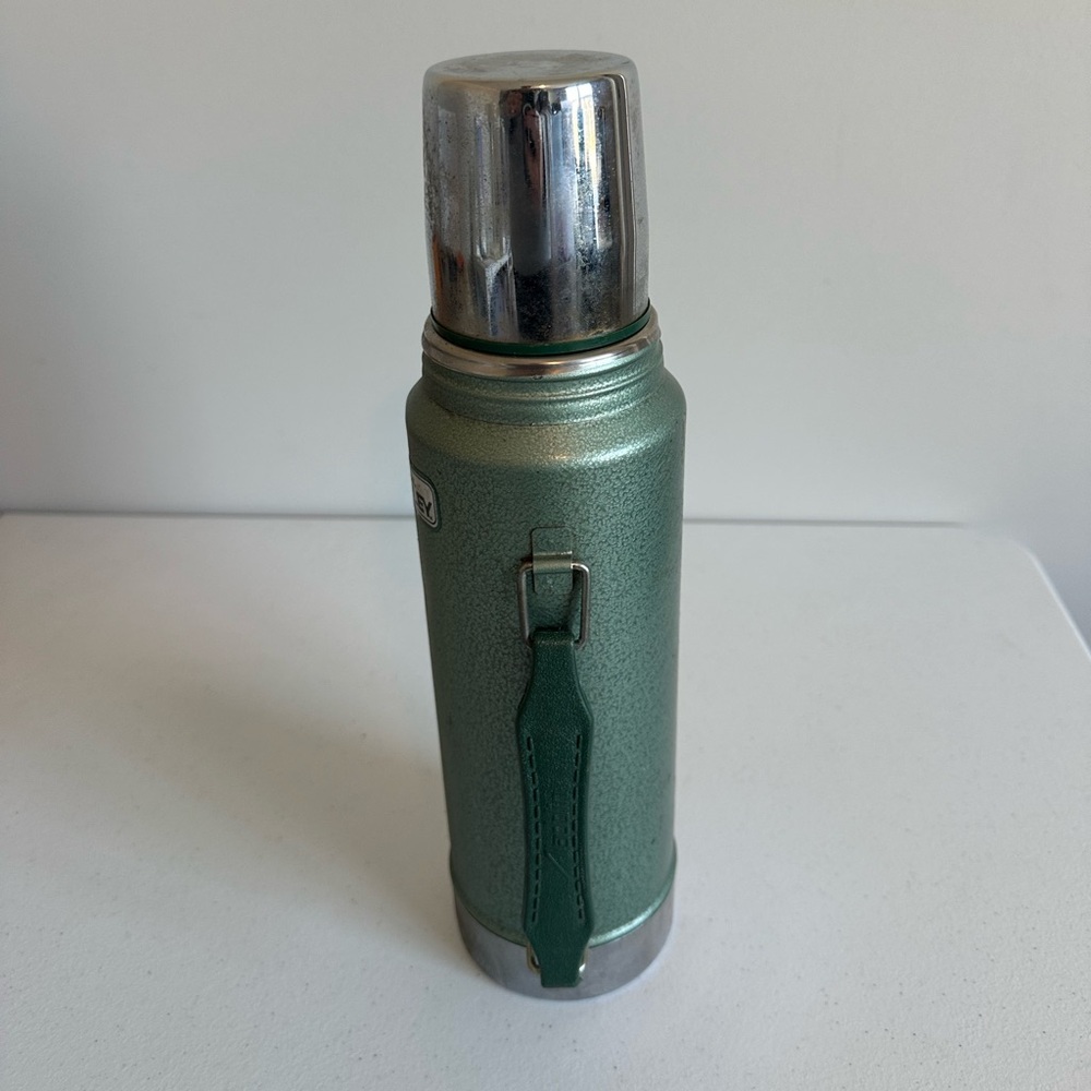 Vintage Aladdin Stanley Green‎ Quart Size Thermos - Picture 3 of 10